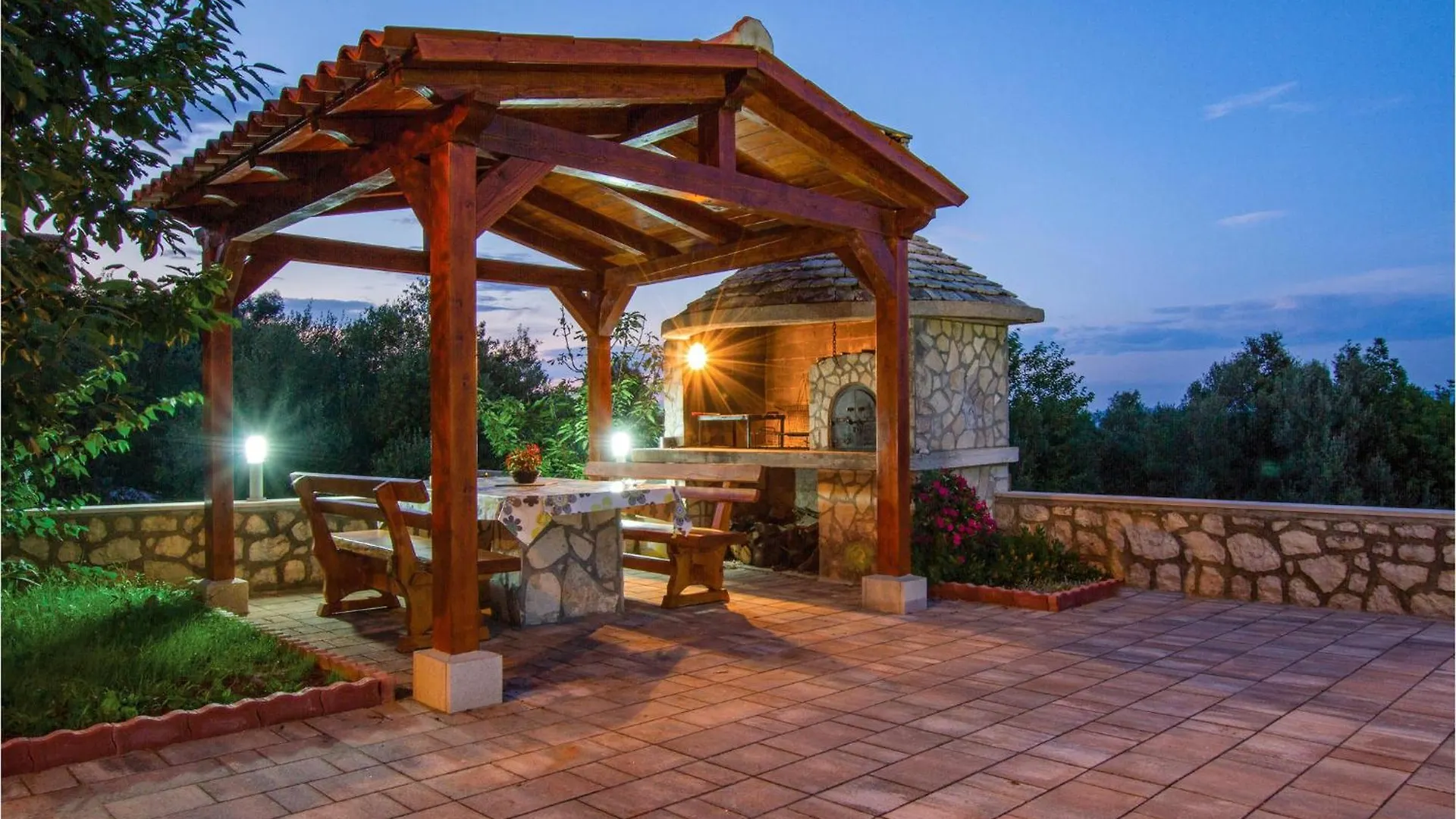 ראבני Lovely Apartment In Labin With House Sea View