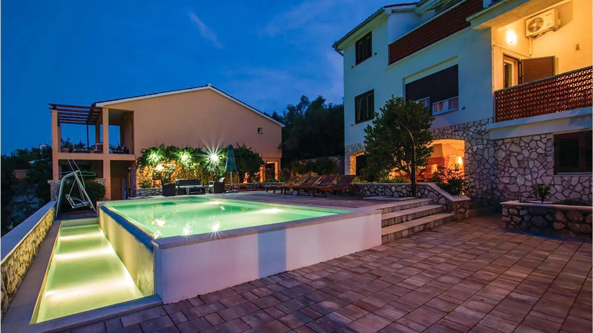 ראבני Lovely Apartment In Labin With House Sea View