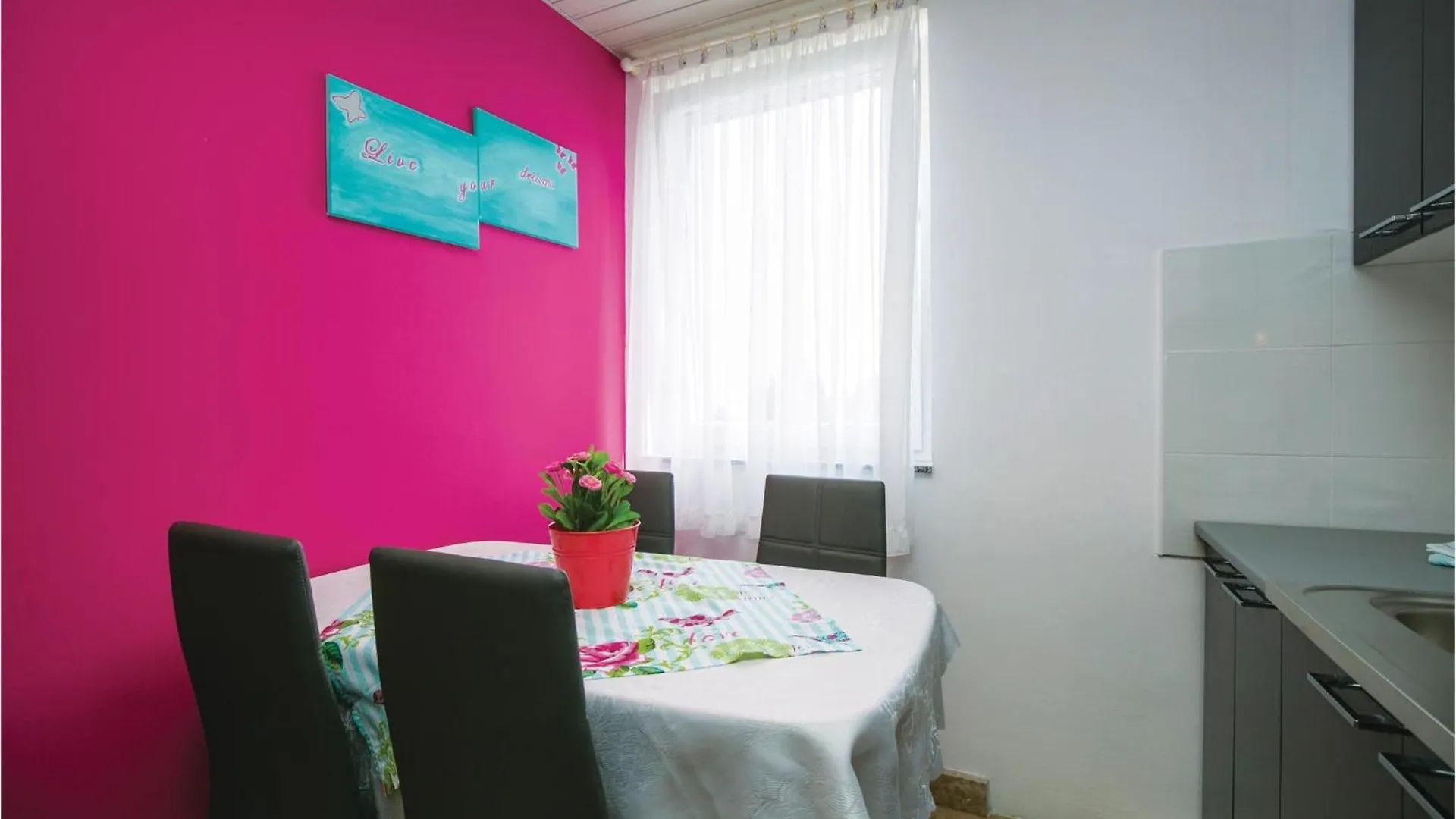 Lovely Apartment In Labin With House Sea View Ravni Croazia