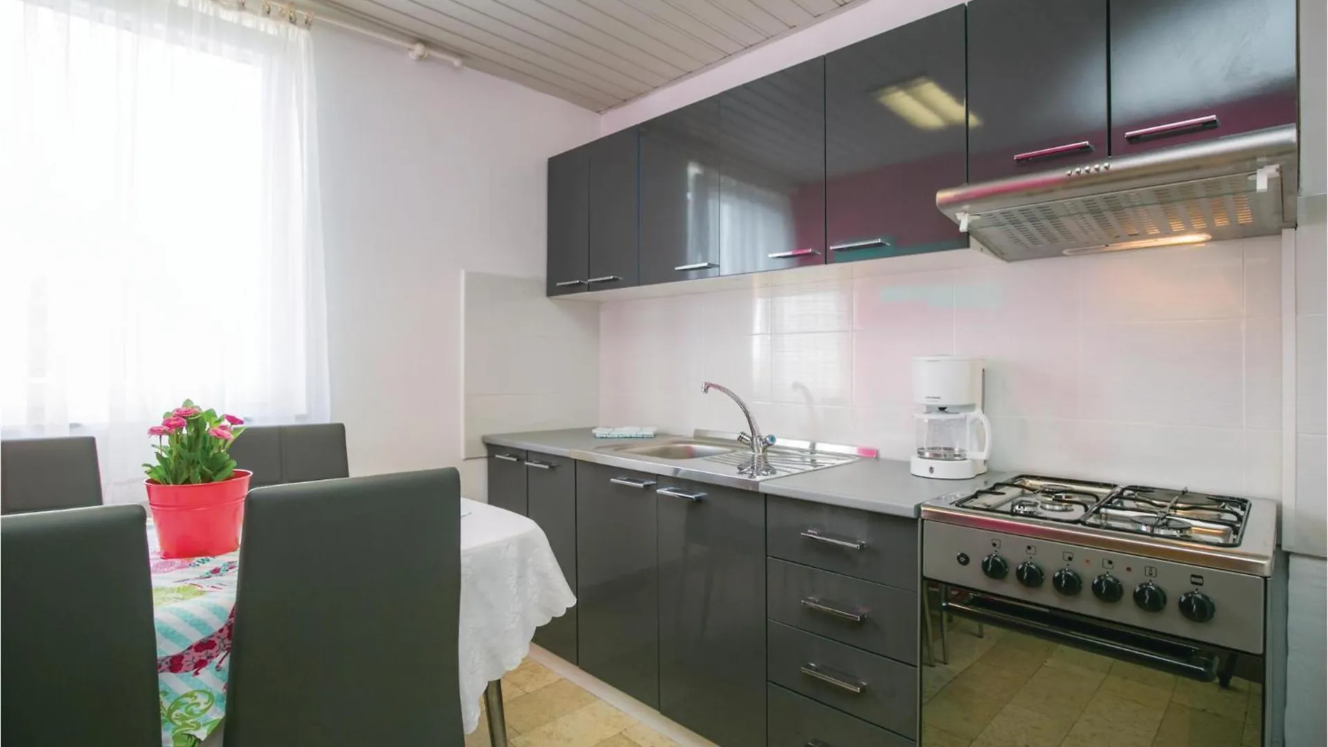 Lovely Apartment In Labin With House Sea View Ravni